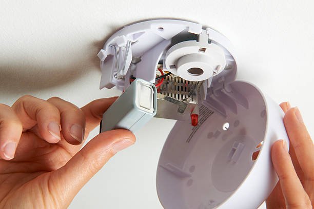How to Change a Smoke Detector Battery: Step-by-Step Guide